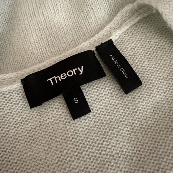 Theory Adrianna 100% Cashmere V-Neck Sweater Size SMALL LIGHT MINT - Picture 9 of 10
